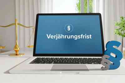 Laptop mit Aufschrift Verjährungsfrist - © MQ-Illustrations - stock.adobe.com